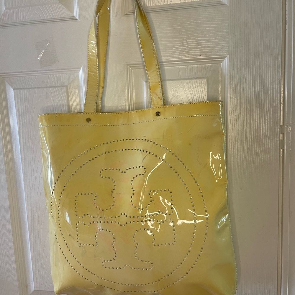 Authenticated Tory Burch leather patent yellow Large tote with dust bag